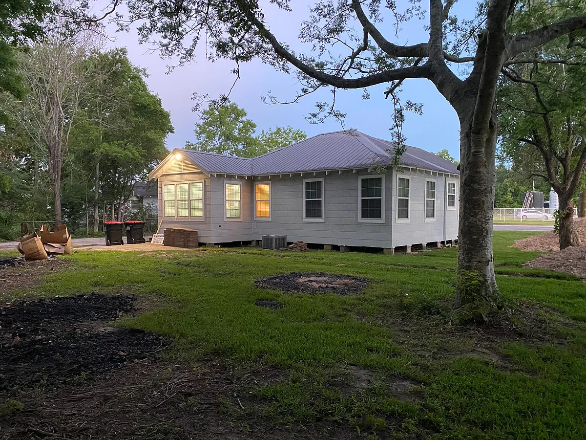 Building Photo - 380 Highway 105 W
