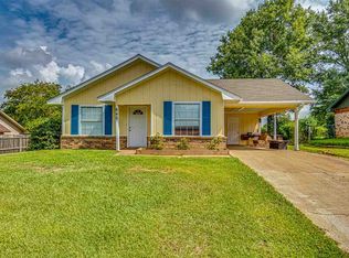 660 Randall Cir, Pearl, MS 39208