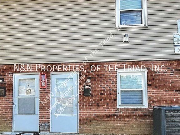 3rd image of 3624 Yarbrough Ave APT D