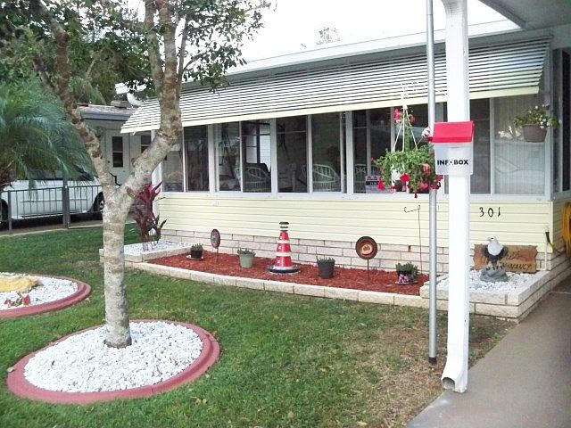 1st image of 301 Woodbine Dr