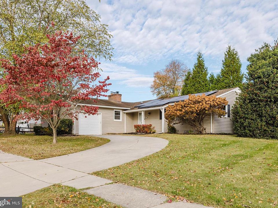1st image of 114 Country Ln