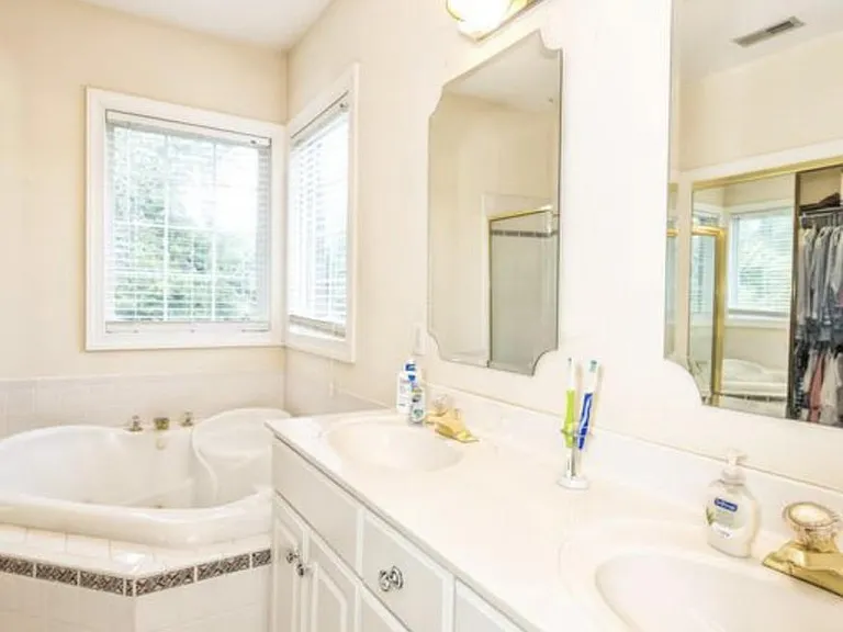 106 Oxmoor Pl — Photo 40