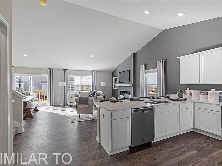 1120 Northview Dr — Photo 2