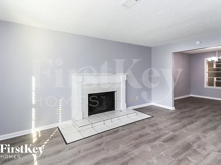 11215 Bramshill Dr — Photo 2