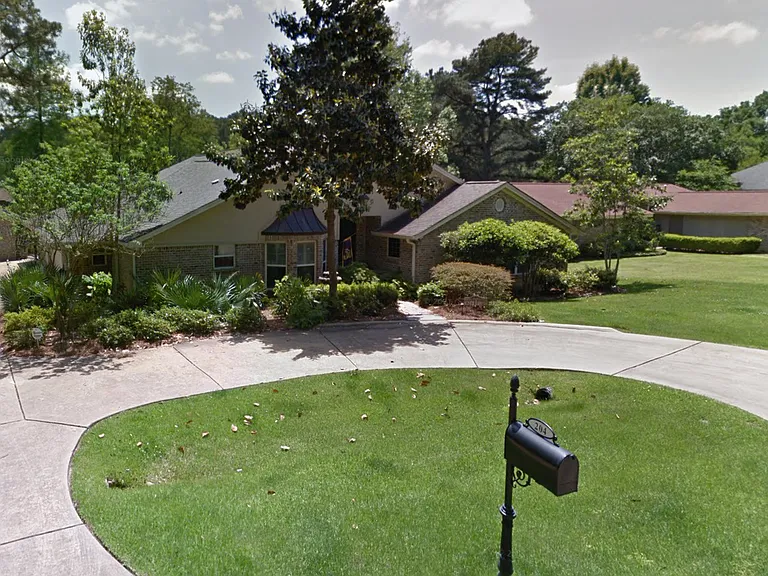 204 Bay Park Dr — Photo 3