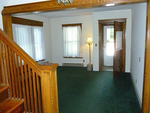 Living Room - 21 Pinnacle