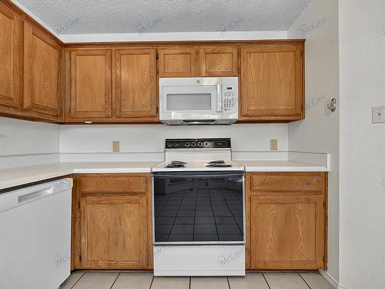 3728 Chaddybrook Ln — Photo 11