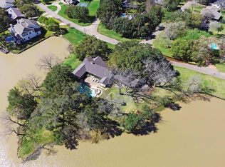 131 Lombardy Dr, Sugar Land, TX 77478