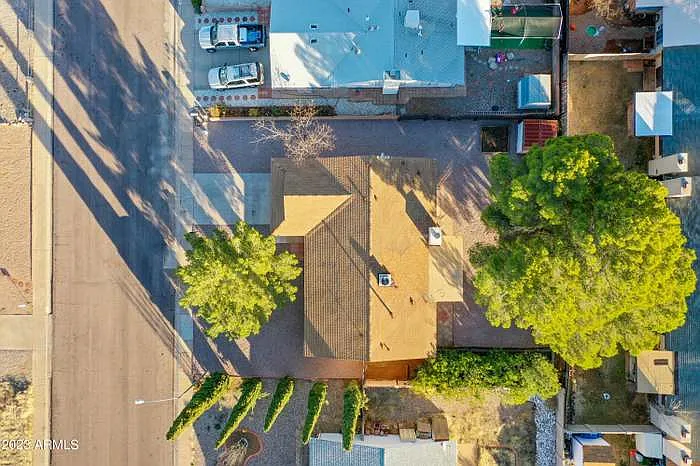 530 Hegge Dr — Photo 2
