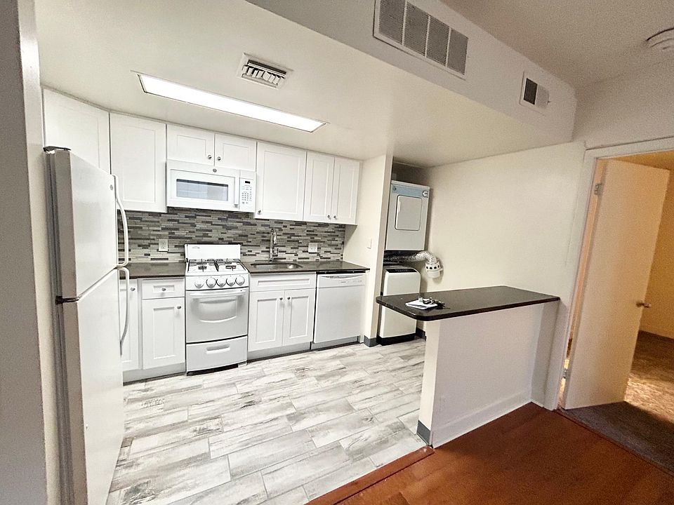 1st image of 1329 Spruce St #4G