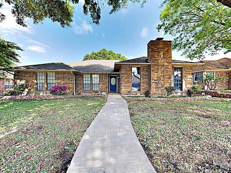 1st image of 1633 Silverleaf Dr