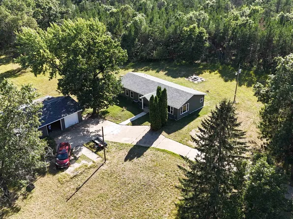 W7835 28th St, New Lisbon, WI 53950