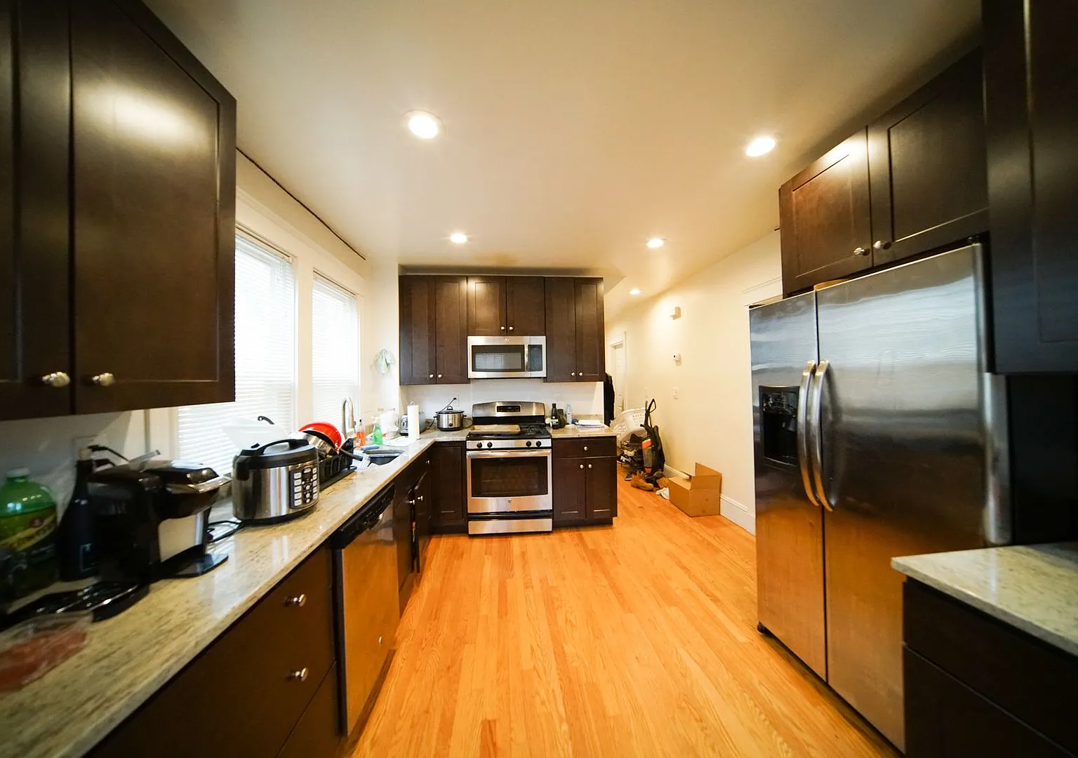 5-bed, 2.5 bath Allston Apt Near the T! — Photo 1