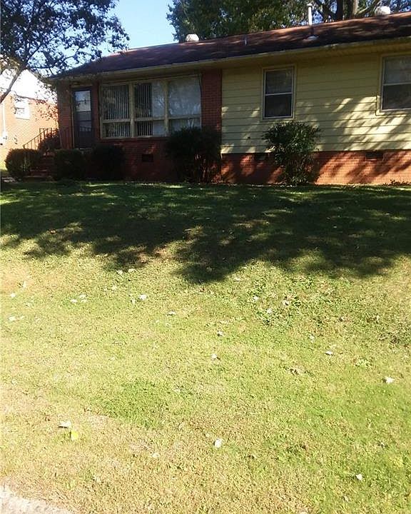 2nd image of 2804 Holmes Rd