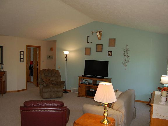 4th image of 2499 Cedar Lake Dr