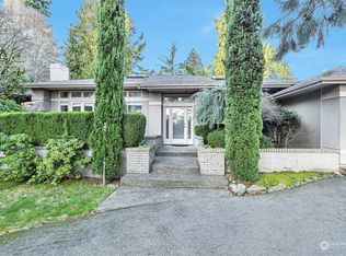 7622 NE 14th St, Medina, WA 98039