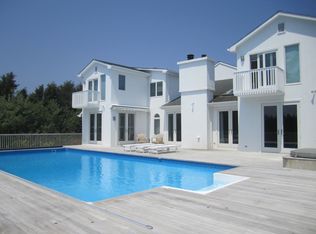 22 Petrel Rd, Southampton, NY 11968