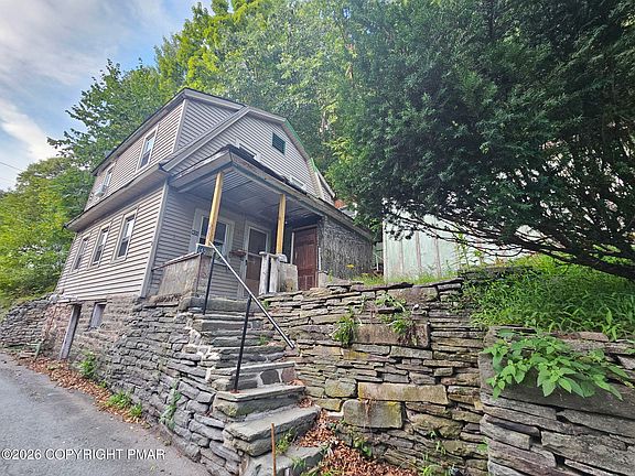 5th image of 455 Riverside Dr