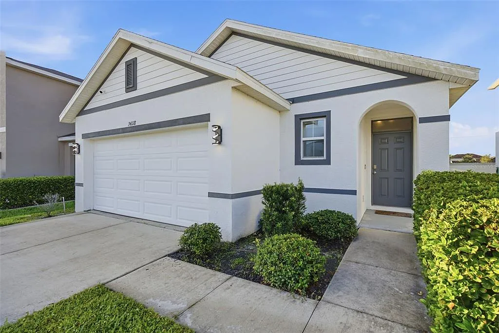 3 bed, 2.0 bath, 1546 sqft, $2,100 — Photo 4