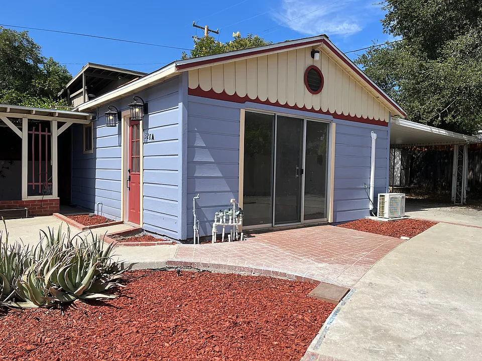 328 N Encinitas Ave #A