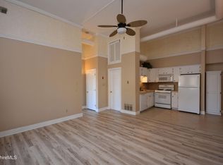 81 Dartmouth St APT 201, Pittsfield, MA 01201