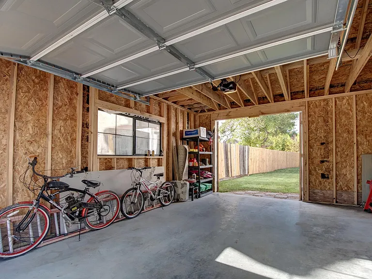 3543 Ashfield Dr — Photo 50