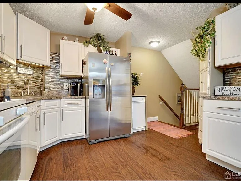 46 Prestwick Way — Photo 11