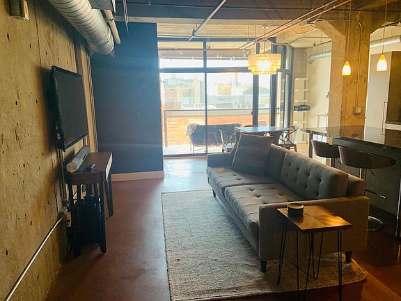 3rd image of 328 W 200 S APT 406