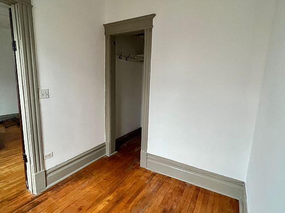 5th image of 1620 S Ashland Ave #3R