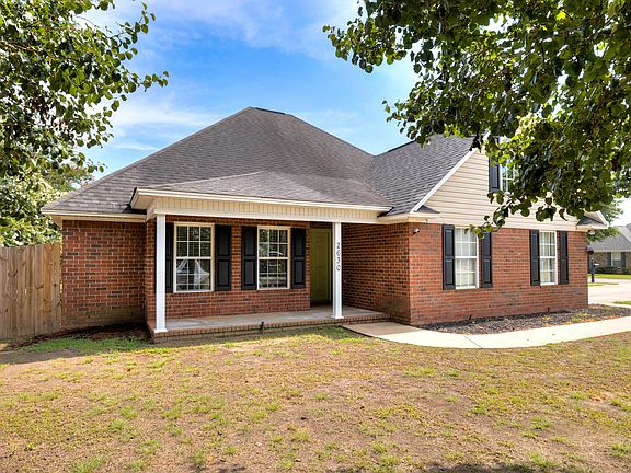 2nd image of 2630 Foxcroft Cir