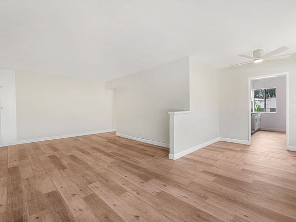 3rd image of 911 Havenhurst Dr #6