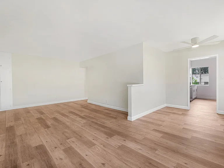 911 Havenhurst Drive (#840) — Photo 3