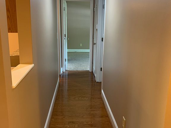 3rd image of 615 Penny Ln
