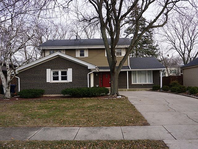 1st image of 835 Maple Rd