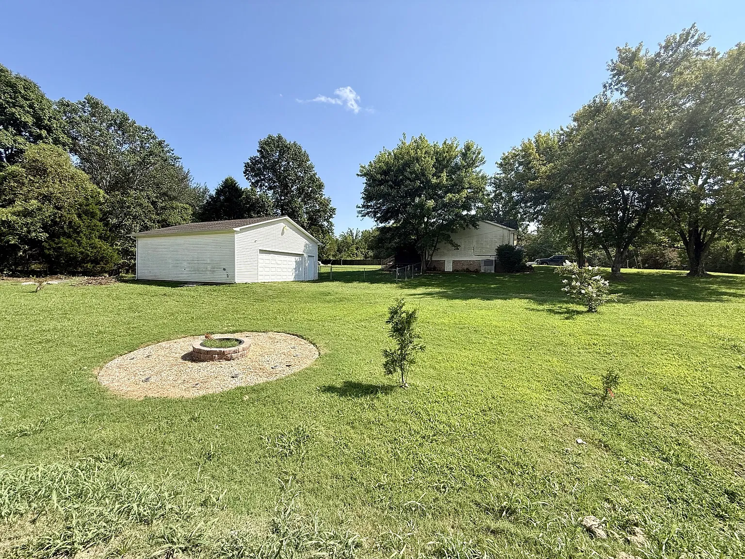 3 bed, 1468 sqft, $1,900 — Photo 2