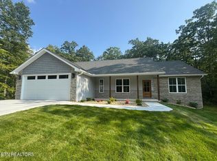 402 Saint George Dr, Crossville, TN 38558