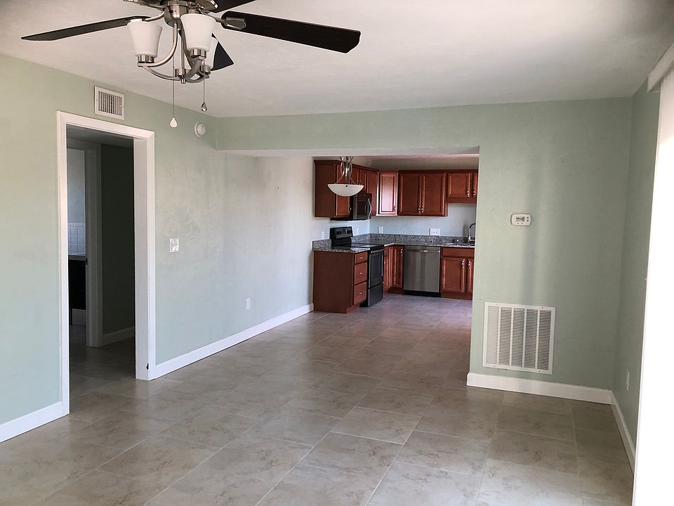 Open Living & Dining Floor Plan