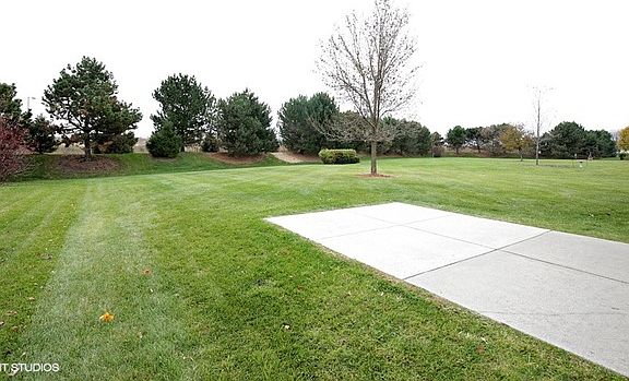 4th image of 11956 Tuliptree Ln