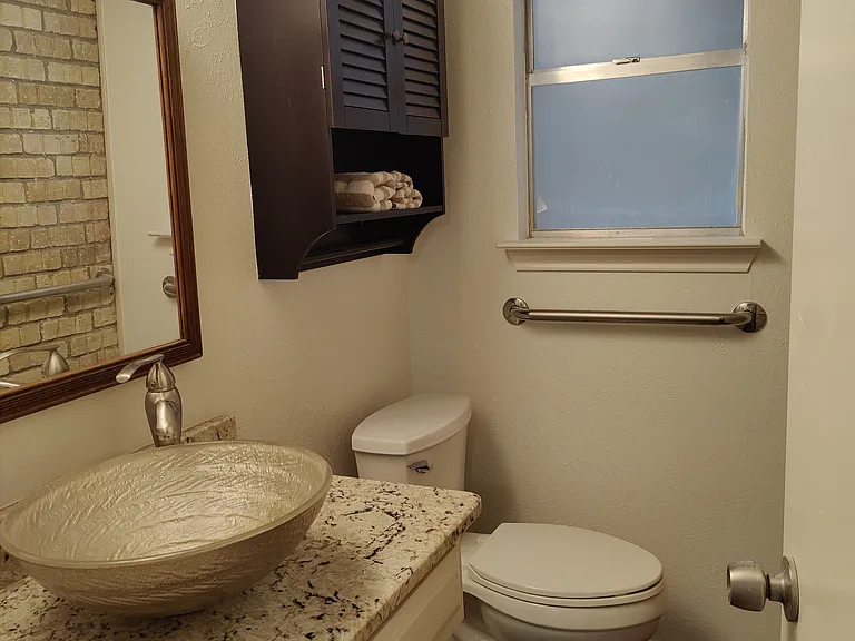 3433 Lynbrook Dr — Photo 2