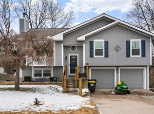 134 Debra St, Lansing, KS 66043