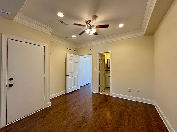 3rd image of 717 Newington Ave #3