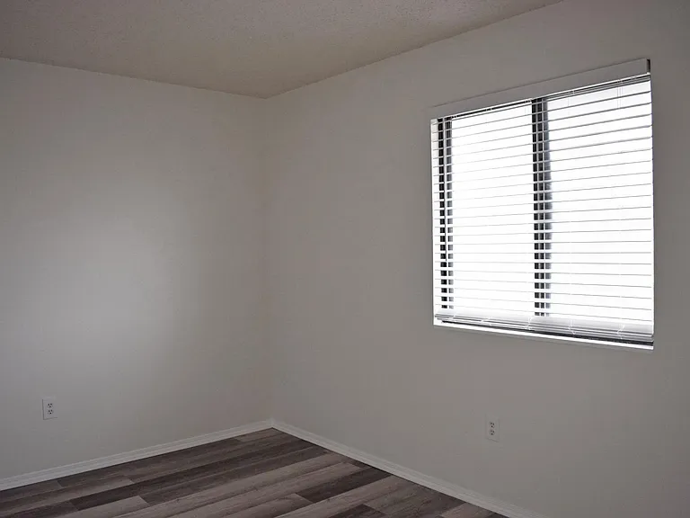 2600 Woodwind Ct — Photo 13