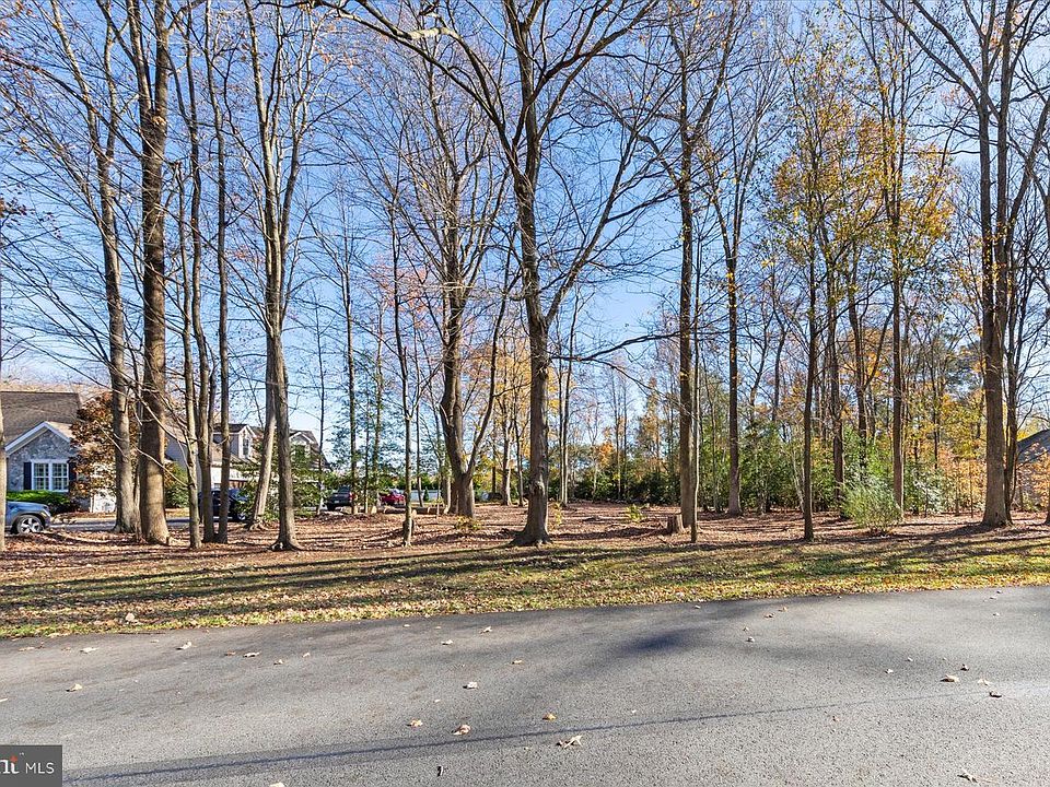 1st image of 14 Parker Dr