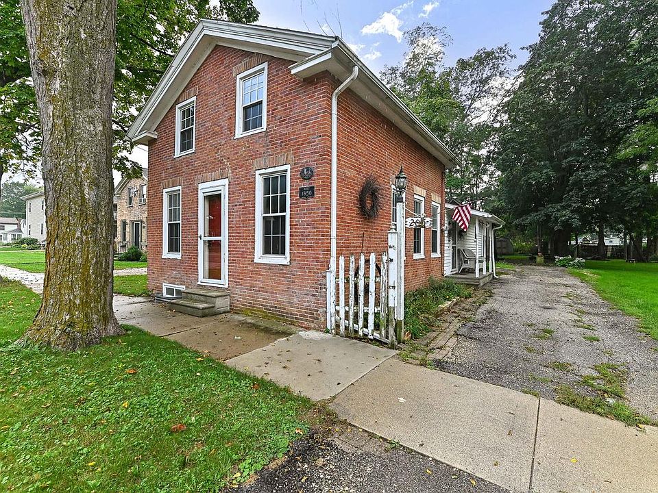 1st image of 205 E Main STREET