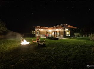 13 Shooting Star Rd, Winthrop, WA 98862