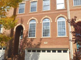 25856 Commons Sq, Chantilly, VA 20152