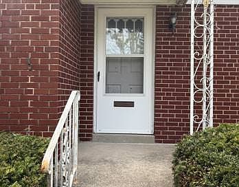 3rd image of 1020 Warwick Pl