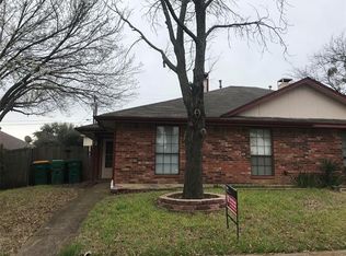 333 Bryant Ln, Cedar Hill, TX 75104
