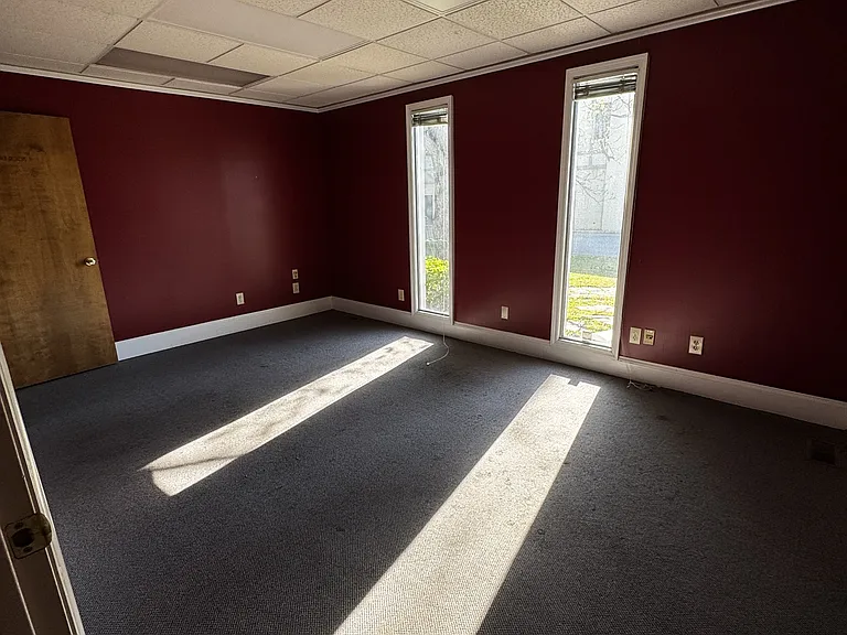 208 Rowan St #1 — Photo 6