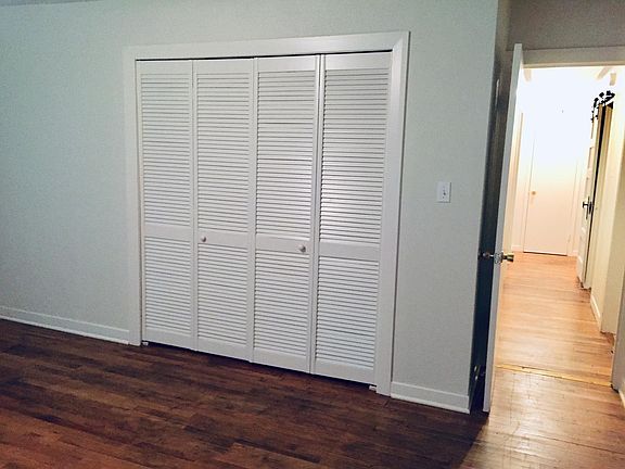 Masterbedroom closet
